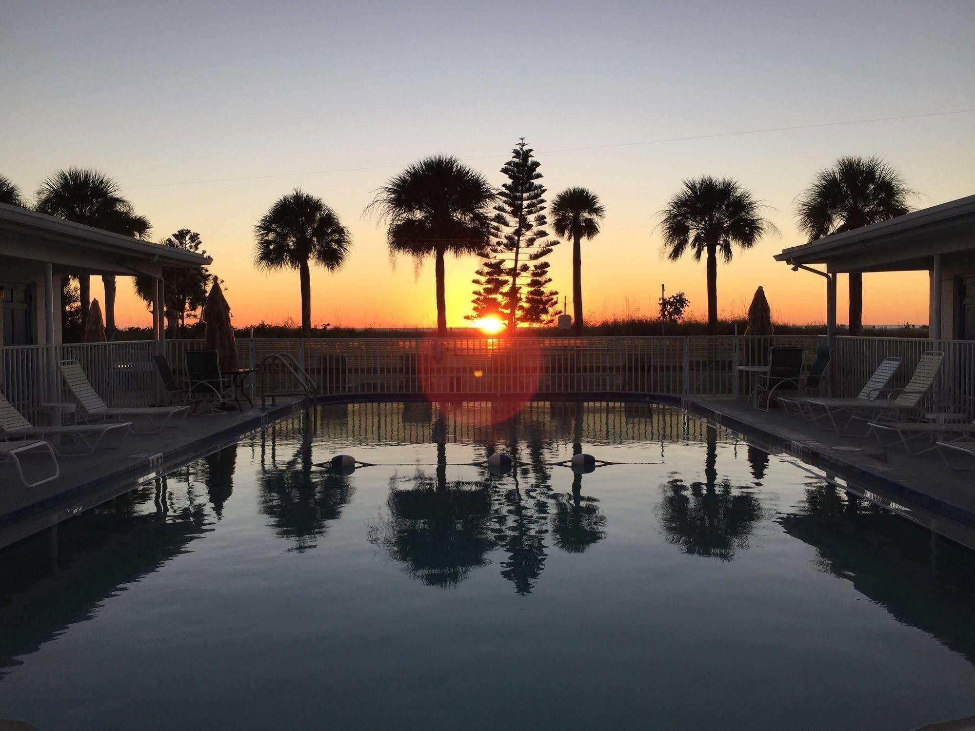 Ibeach Resort Treasure Island Exteriör bild